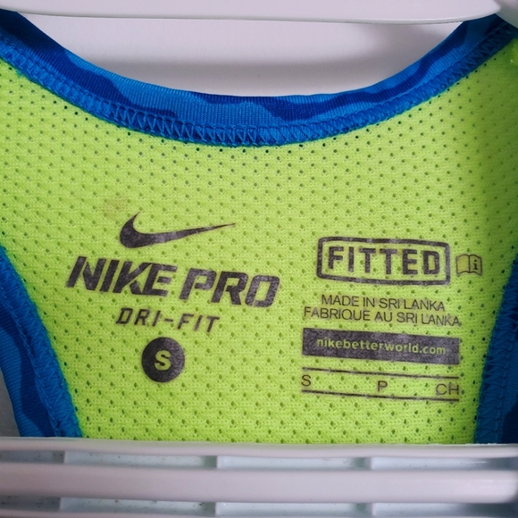 Nike Sports Bra - Picture 2 of 2